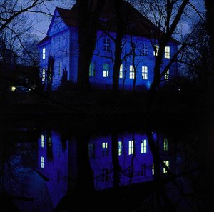 Lichtskulptur Blaues Haus (Künstlerhaus Meinersen)