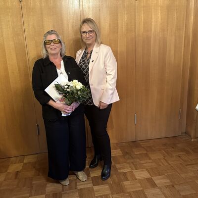 Bild vergr&ouml;&szlig;ern: Wechsel im Samtgemeinderat - Verabschiedung Ehrenratsfrau Erifili Athanasiadis-Gudaras